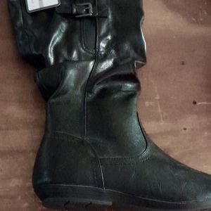 NWT  Cliffs ladies boots